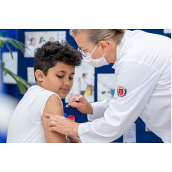 Força-tarefa de vacinação nas escolas é concluída com 292,6 mil doses aplicadas